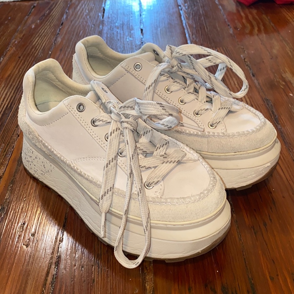 Platform UGG Sneakers